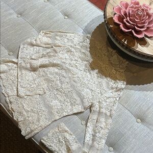 Cache Vintage Lace Sequenced Beaded Mock-neck LS Blouse Size Large